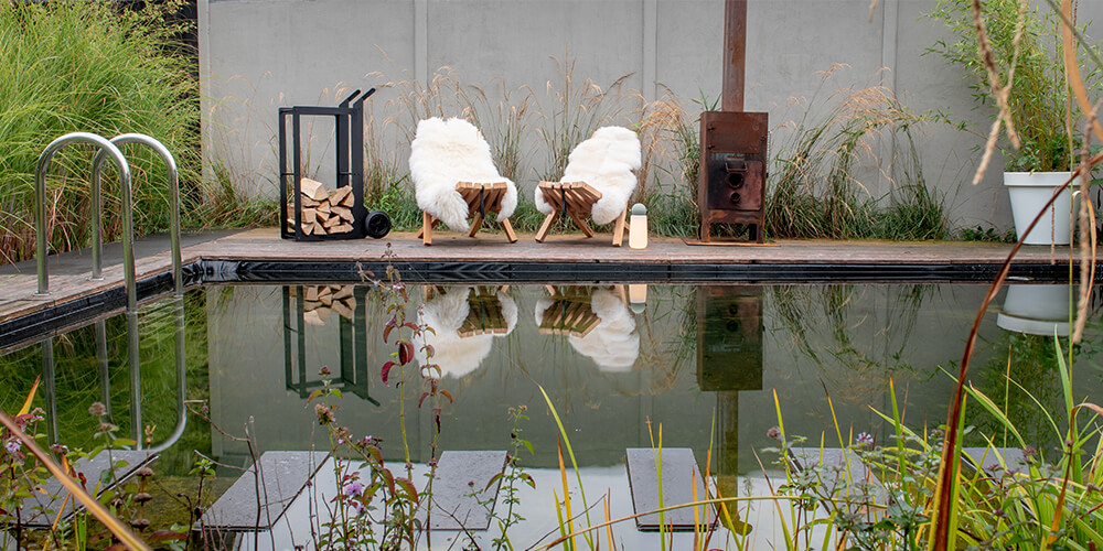 Weltevree-fieldchair-sheepscoat-woodstockset-outdooroven-pool