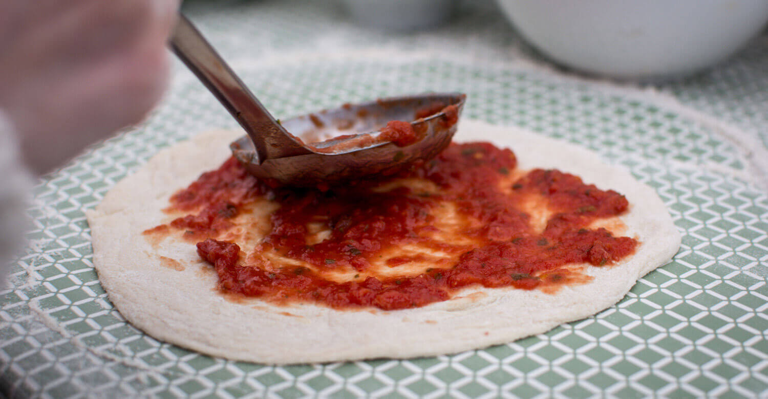 Weltevree-tomatosaus-pizzadough-homemade